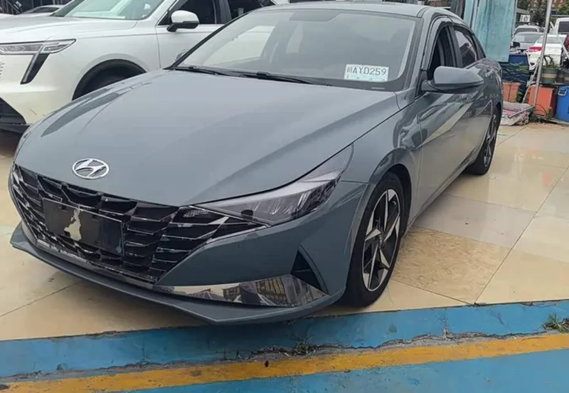 Hyundai Elantra, 2022