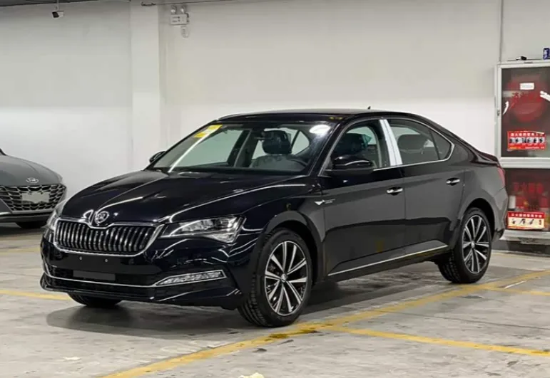 Skoda Superb, 2025
