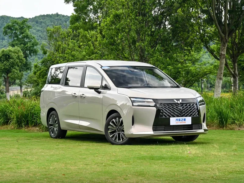 Wuling Hongguang PLUS, 2026
