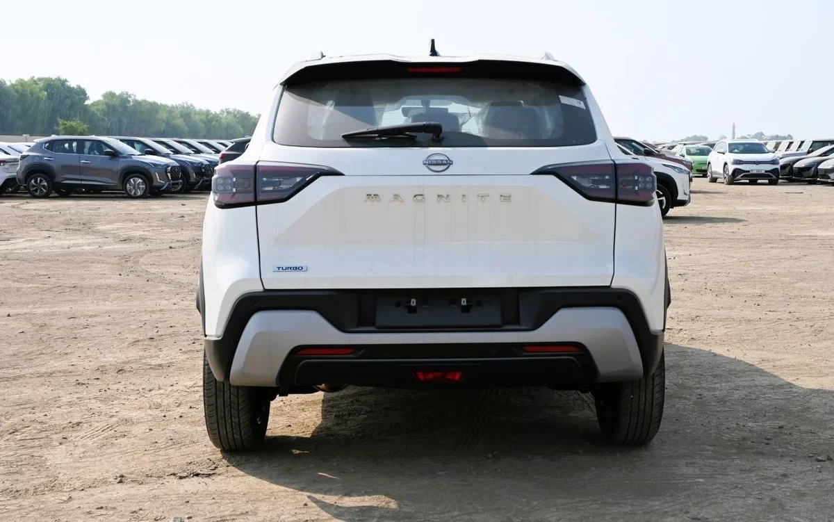 Салон Nissan Magnite — простая приборная панель без претензий на премиум