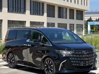 Toyota Alphard Hybrid Executive, 2026 — фото 2