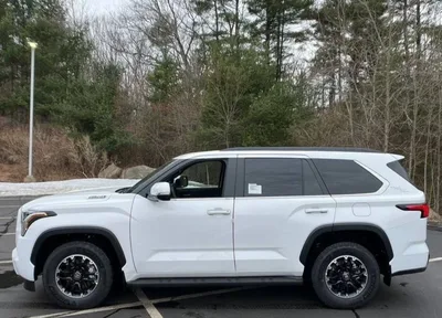 Toyota Sequoia Limited i-FORCE MAX, 2025 — фото 3