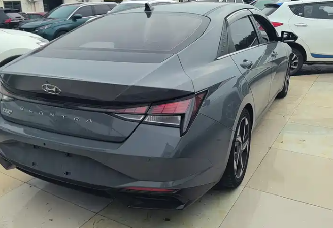 Hyundai Elantra 2022, GLS Leading Edition — дорестайлинговый кузов, пробег 51 700 км, от 1 223 796 ₽