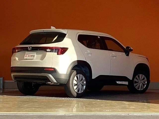 Honda WR-V — младший кроссовер линейки, ближайший родственник Honda City