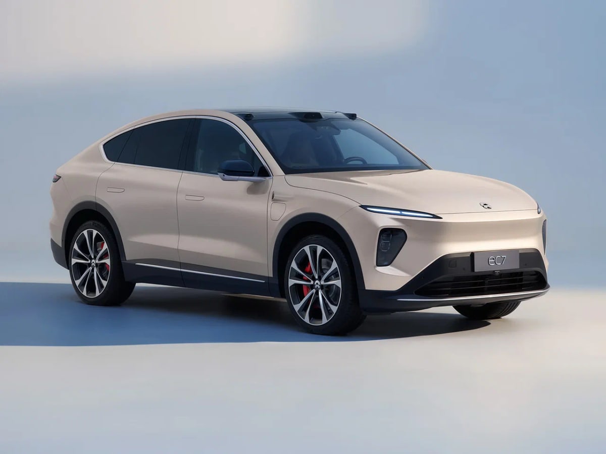 NIO EC7 — покатая линия крыши ради аэродинамики: заявленный Cx 0,23