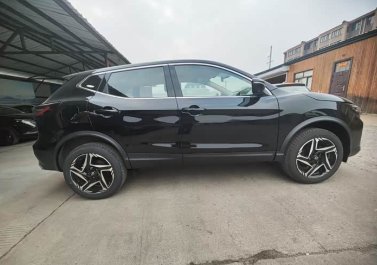 Салон Nissan Qashqai в комплектации из нашего каталога