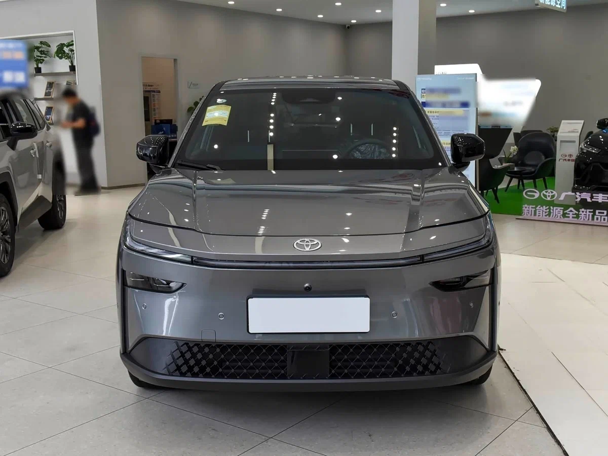 Toyota bZ3X — реальное фото автомобиля из поставки