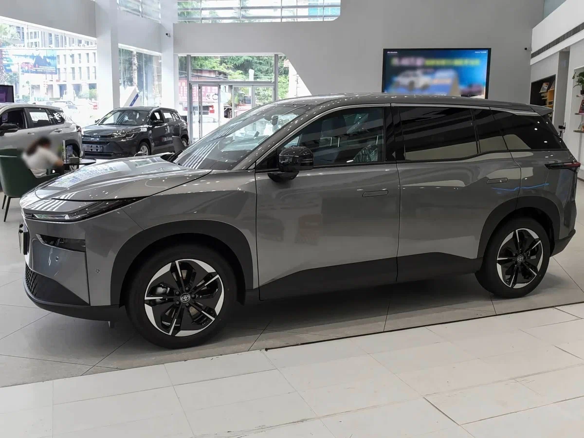 Toyota bZ3X — задняя часть кузова