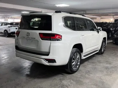 Toyota Land Cruiser 76 4.5D V8, 2026 — фото 3