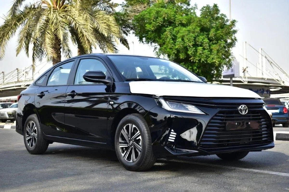Toyota Yaris L 2026 — компактный хэтчбек, от 1 690 000 ₽ под ключ