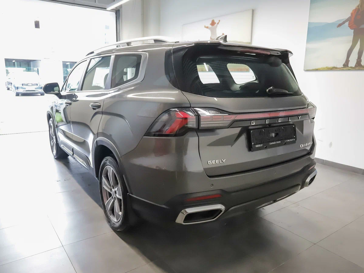 Geely Okavango — вид спереди
