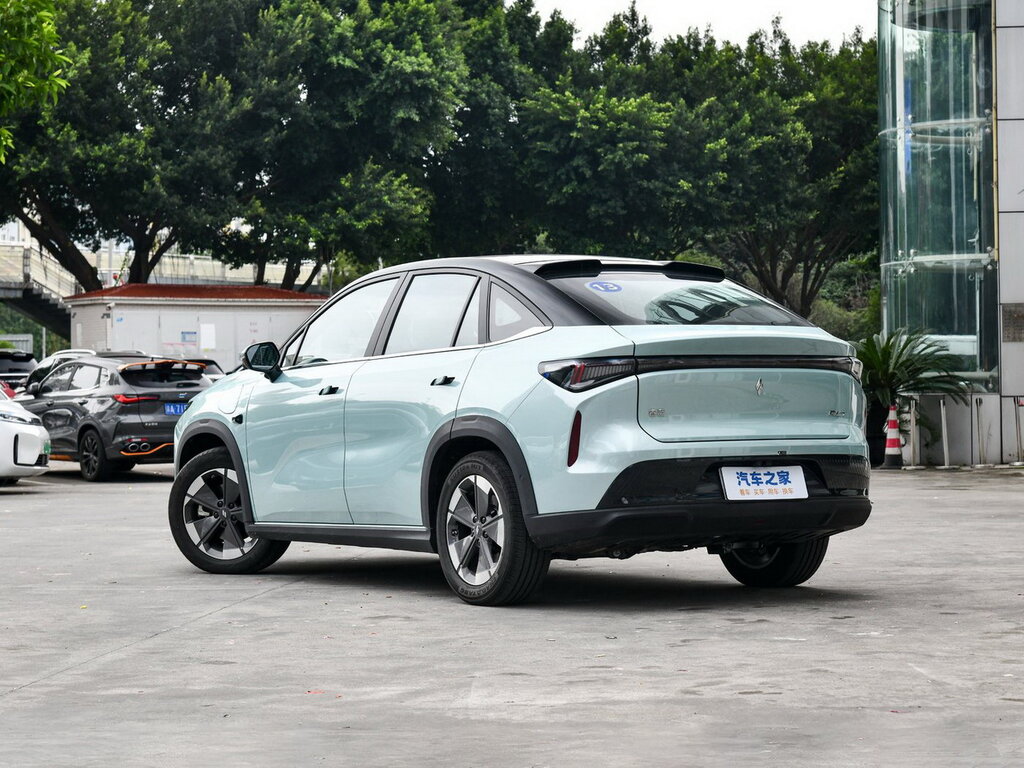 Livan 7 — электрический кроссовер-купе, от 2 430 000 ₽