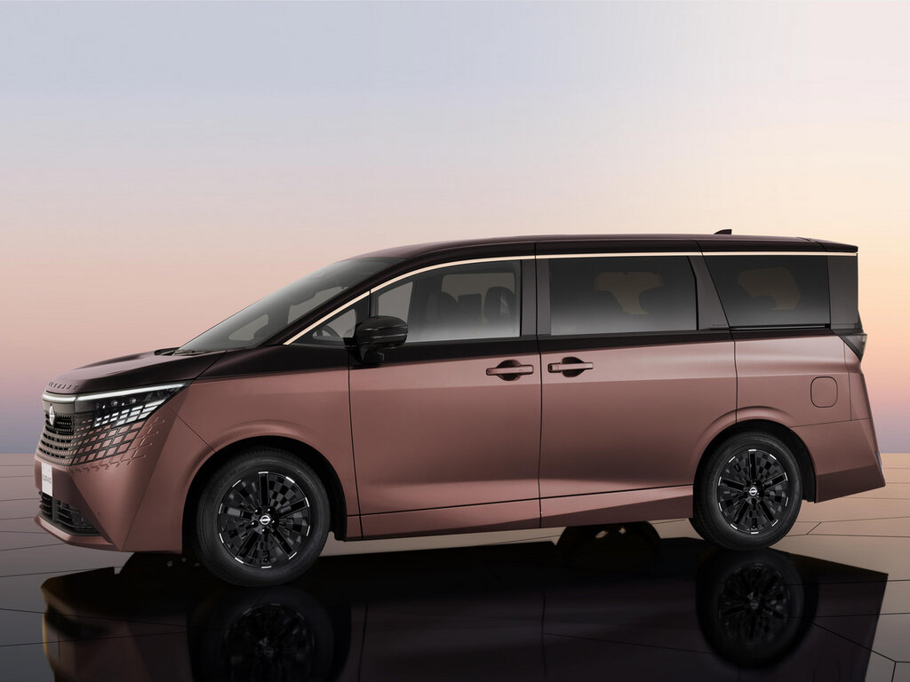 Nissan Elgrand — люкс-минивэн с аукционов Японии, от 3 600 000 ₽