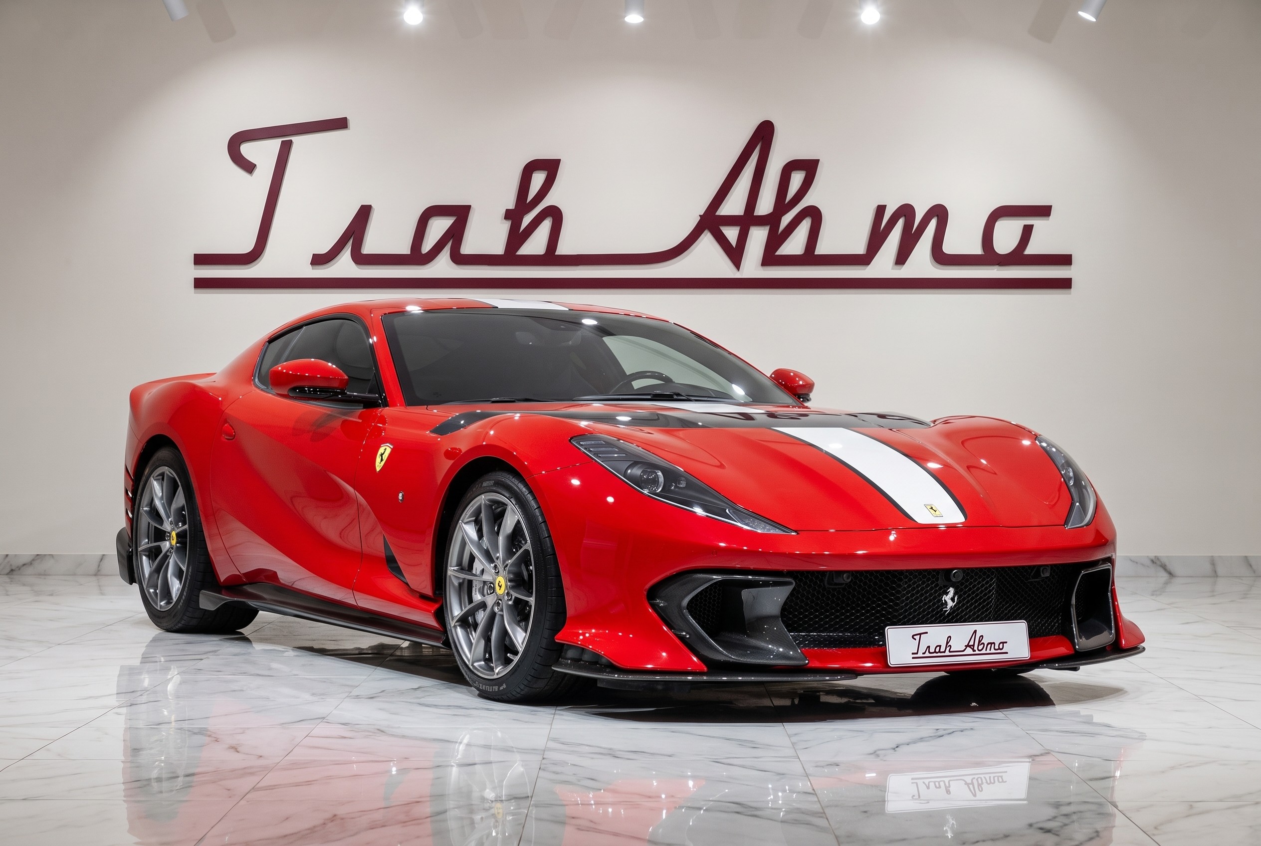 Ferrari 812 Competizione — самая мощная и самая лимитированная версия линейки