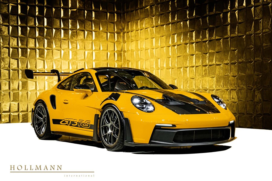 Porsche 911 GT3 RS, цвет Signal Yellow — реальное фото автомобиля из поставки от партнёра в Германии