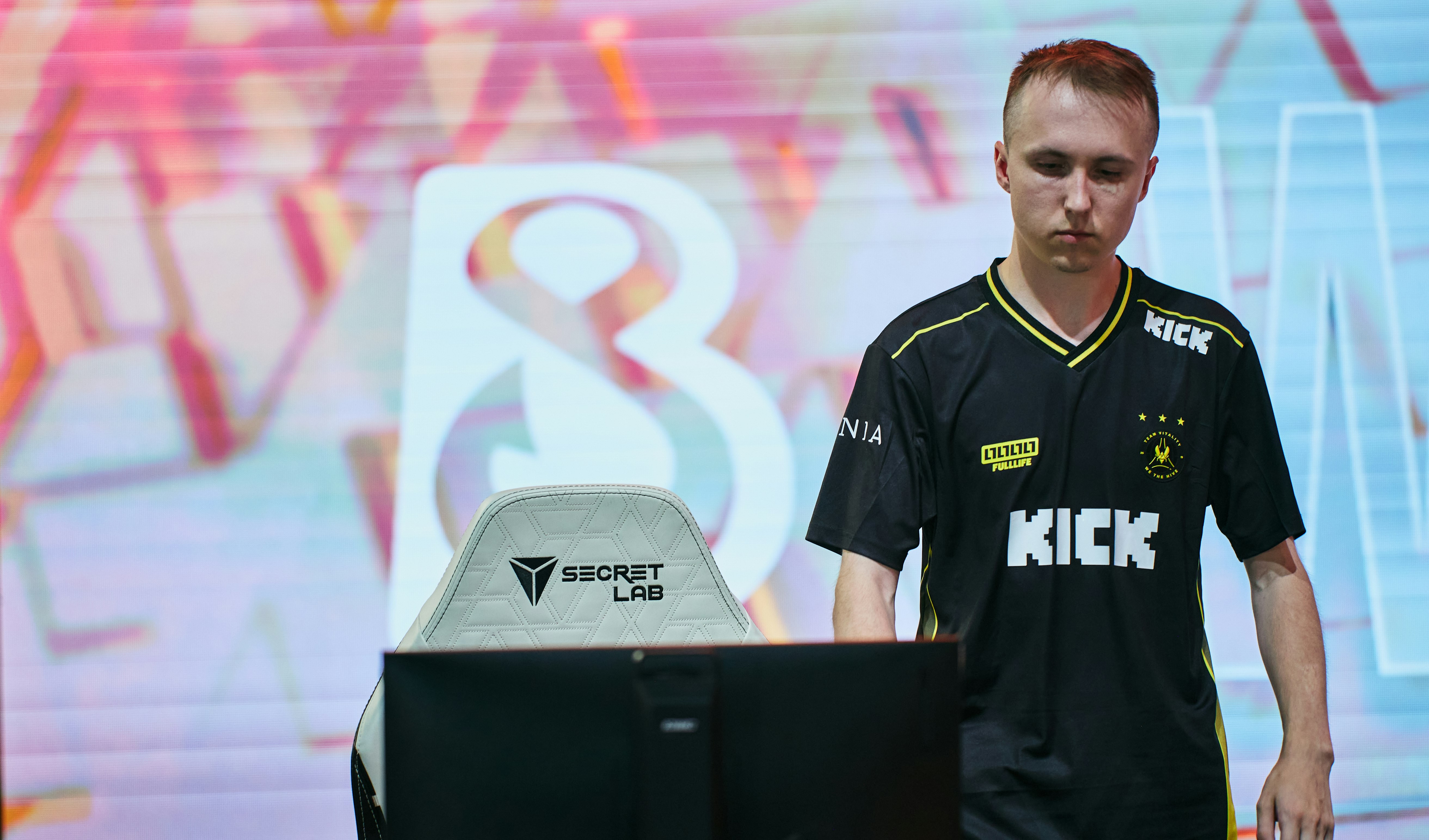 Vitality проиграла B8 в матче за выход в плей-офф EWC 2026 по CS2 - CyberMeta