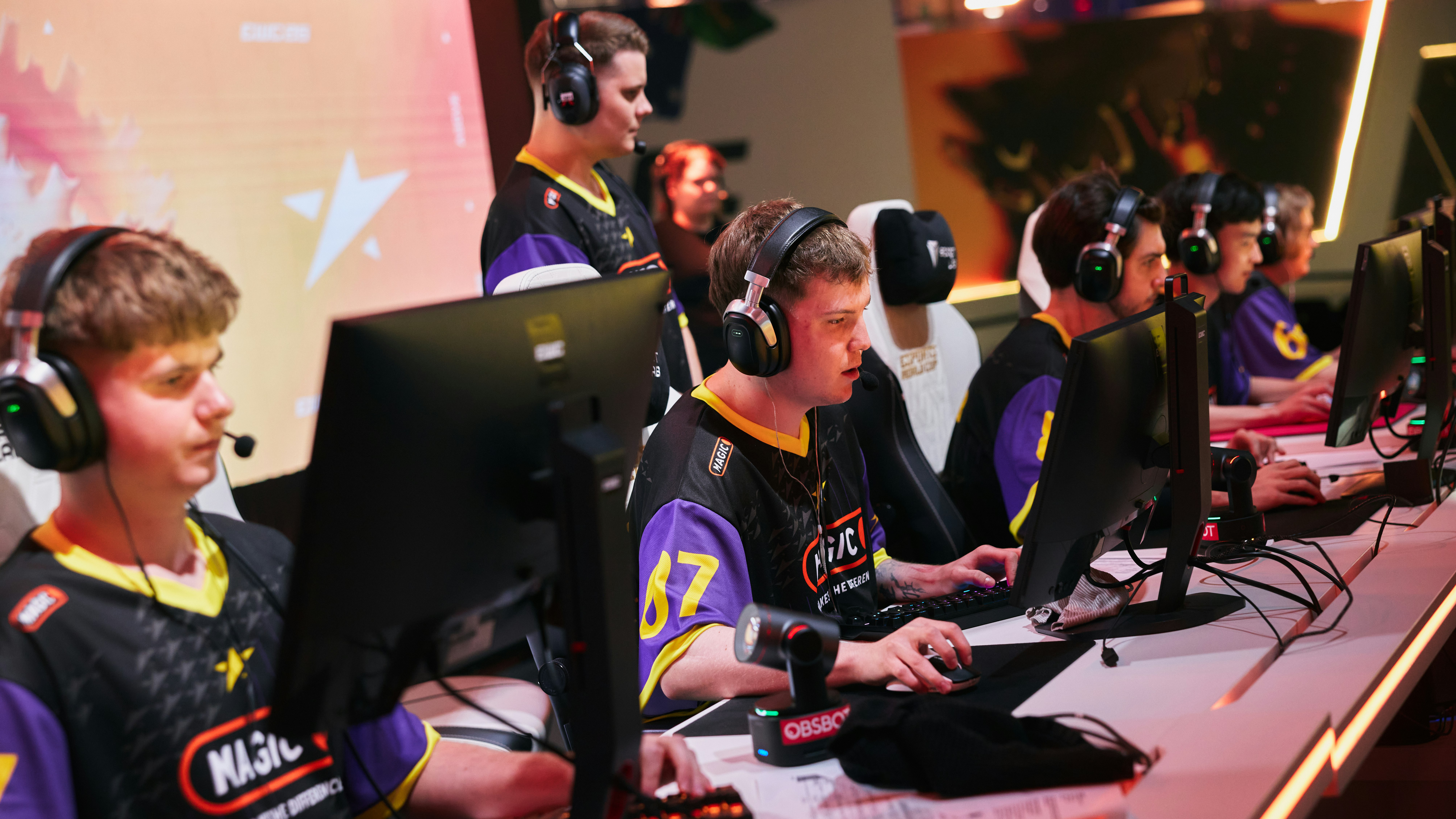 Magic и Astralis покинули Esports World Cup 2026 в первом раунде плей-офф - CyberMeta