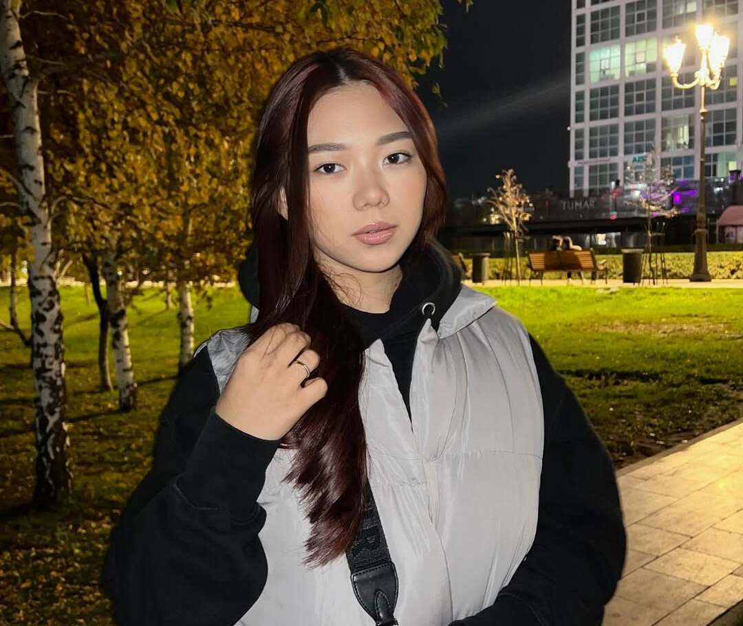 Әйелді заттармен жұдырықтау