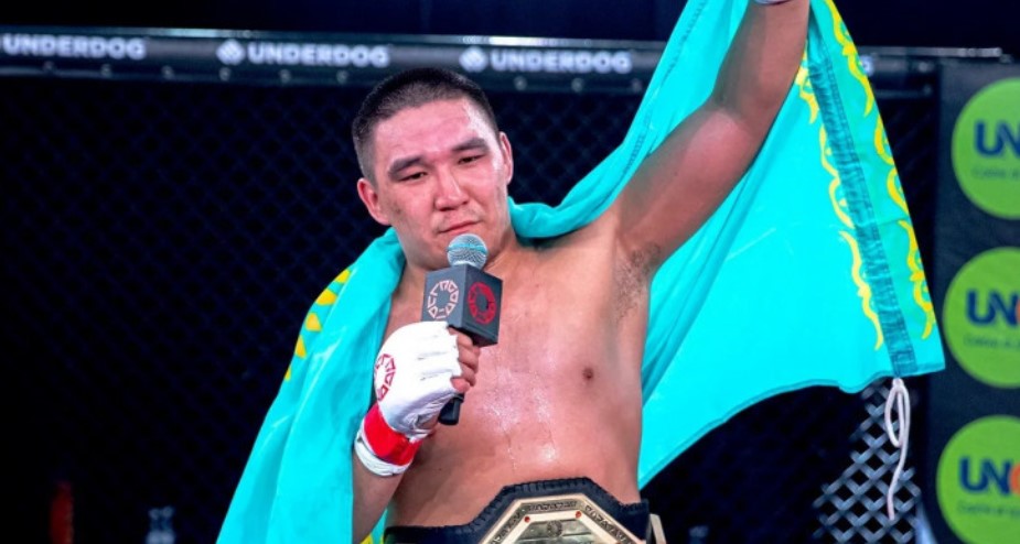 Карим Рузбакиев завоевал пояс чемпиона Octagon в тяжелом весе