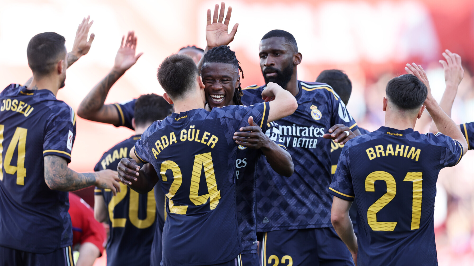 Самый дорогой фк. Название для футбольного клуба. Самый дорогой фк. Самый дорогой фк. Самый дорогой состав в мире по футболу.