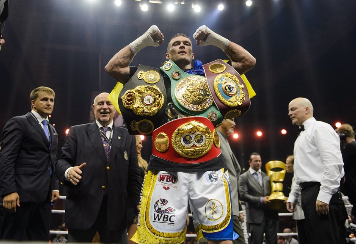 Александр Усик - чемпион мира по версиям WBC, WBO, WBA, IBO, The Ring