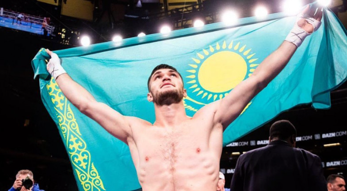 Али Ахмедов остался без титула WBC Silver и опустился на 50-е место