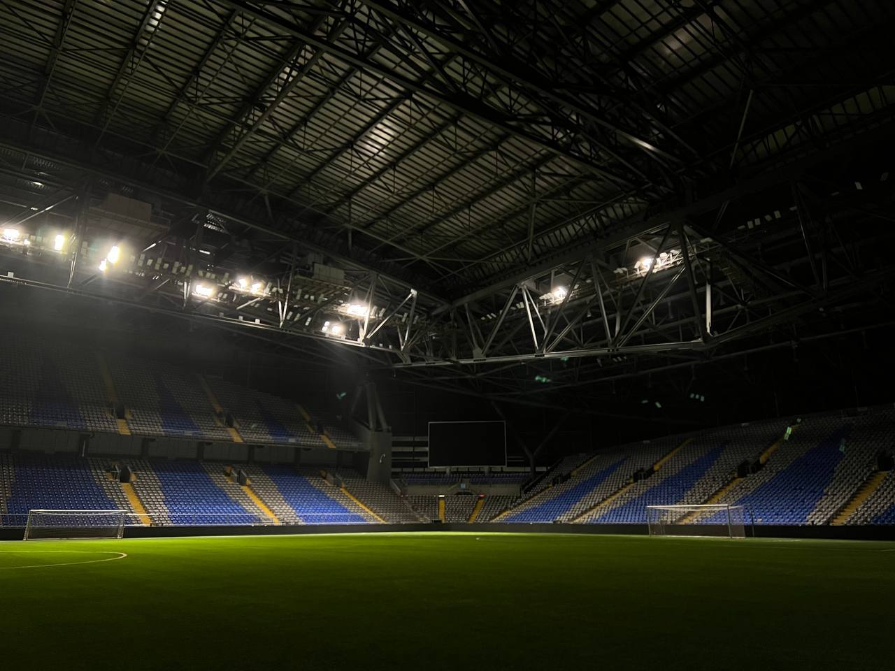 Где смотреть SD Family – Fight Nights 8 февраля онлайн, во сколько матч 1XBET Media Football League