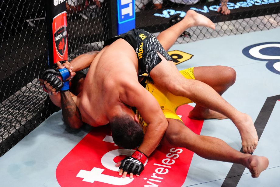 Рибейро – о победе над Нургожаем в UFC: психология творит чудеса