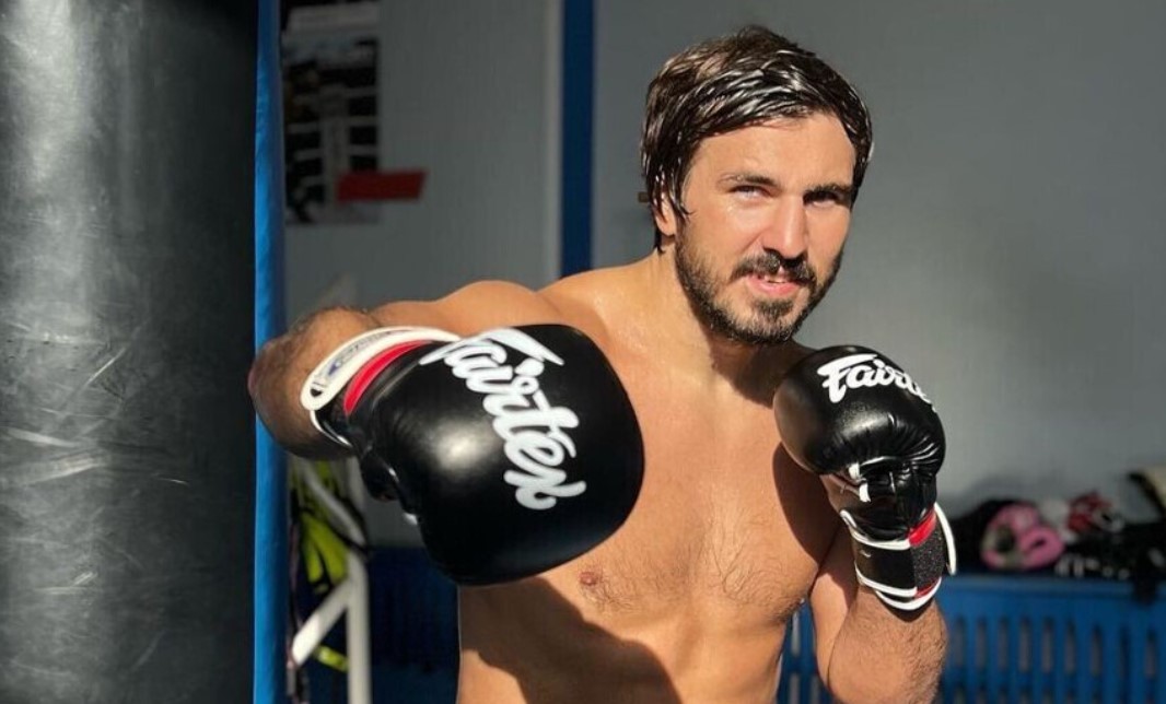 Топовый российский боец неожиданно отказался от контракта с UFC