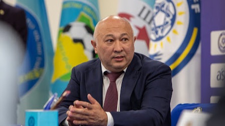 Адлет Барменкулов: предлагаю директору «Астаны» Павлюку повысить свой уровень компетенции в футболе