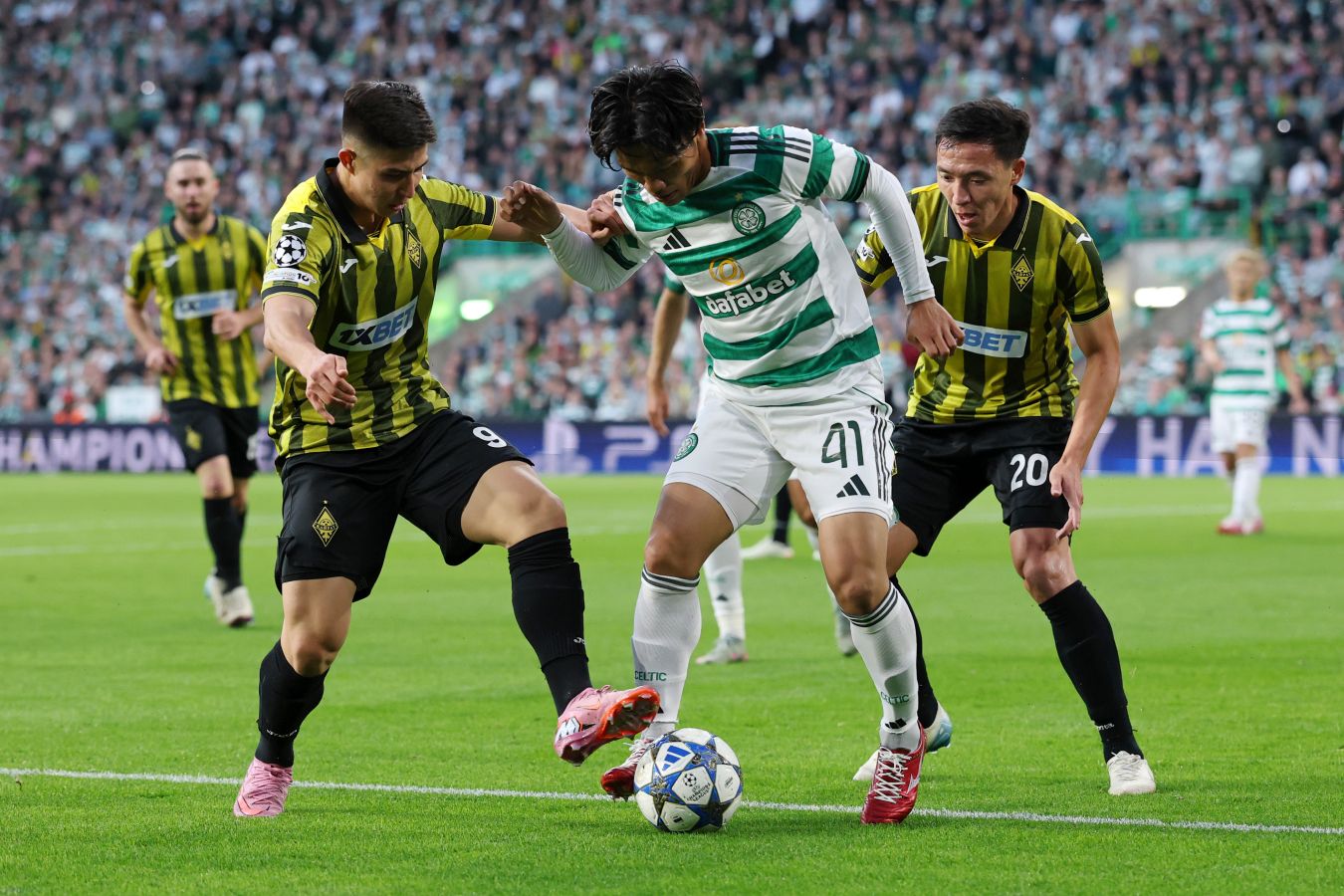 Кішкентай кискадағы порно үлкен әтештер қынап қайда салынған?