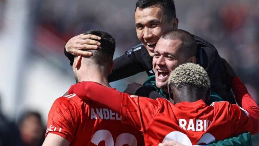 «Актобе» уверенно разобрался с «Атырау»