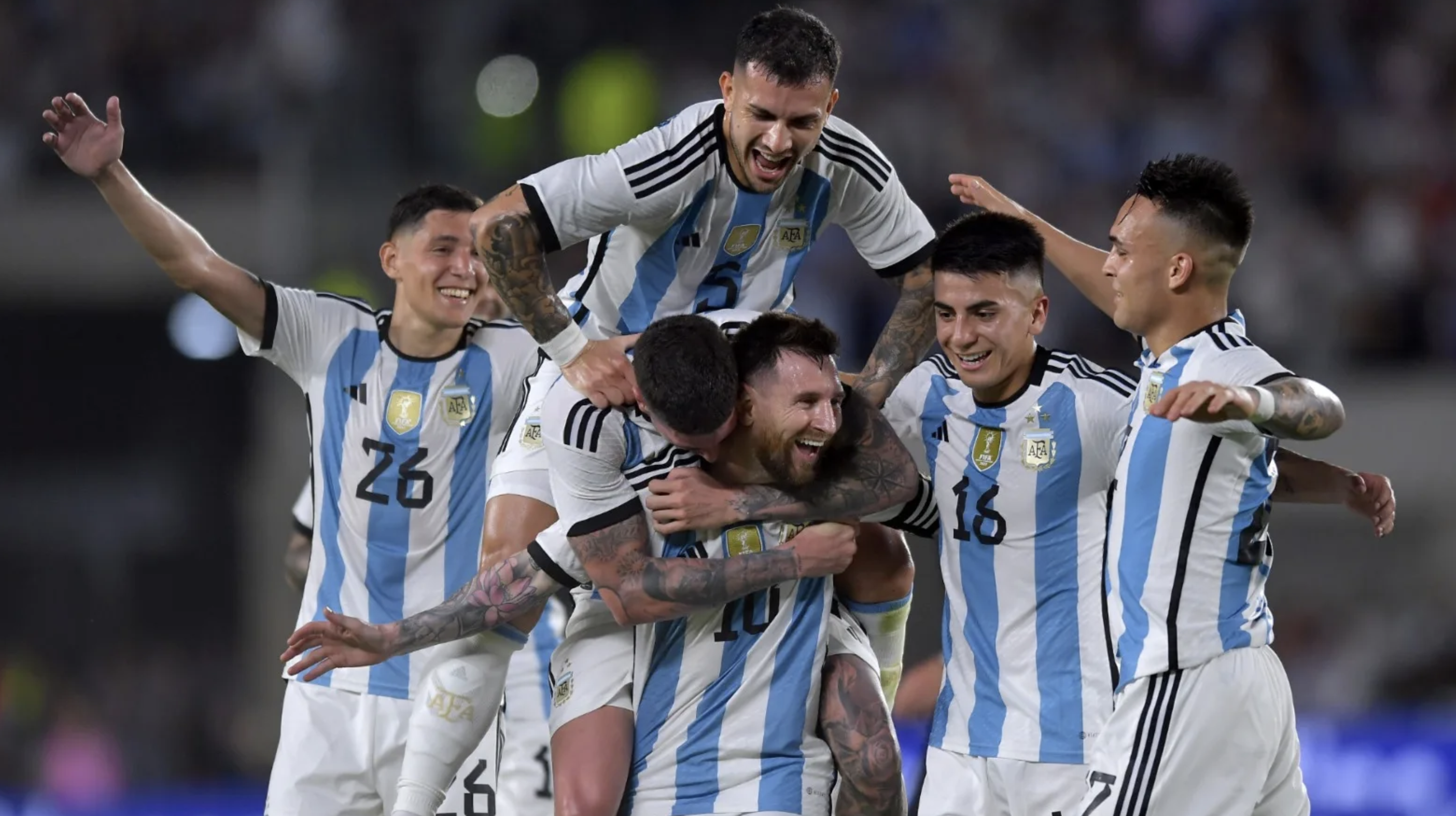 Аргентина монако. Месси аргентина 2022. Мартинес аргентина 2022. Кубка америки: 2019 бронза. Месси аргентина 2022.