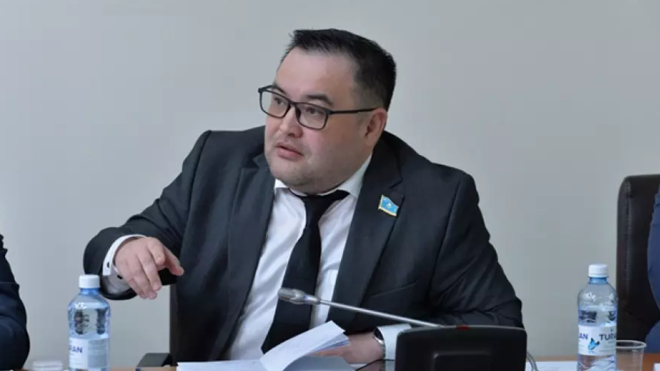 Депутат не поддержал идею возвращения Казахстана в Азию