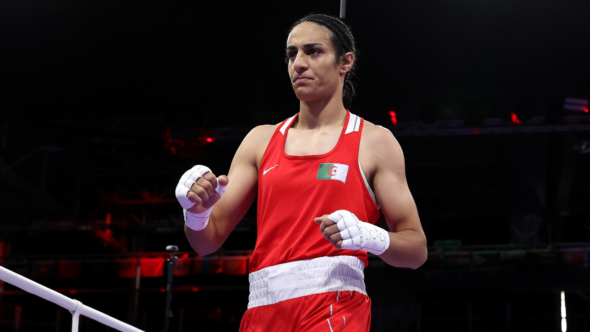 Алжирская боксерка фото. Алжирская боксерка фото. Алжирская боксерка фото. Женщина боксер. Алжирская боксерка фото.