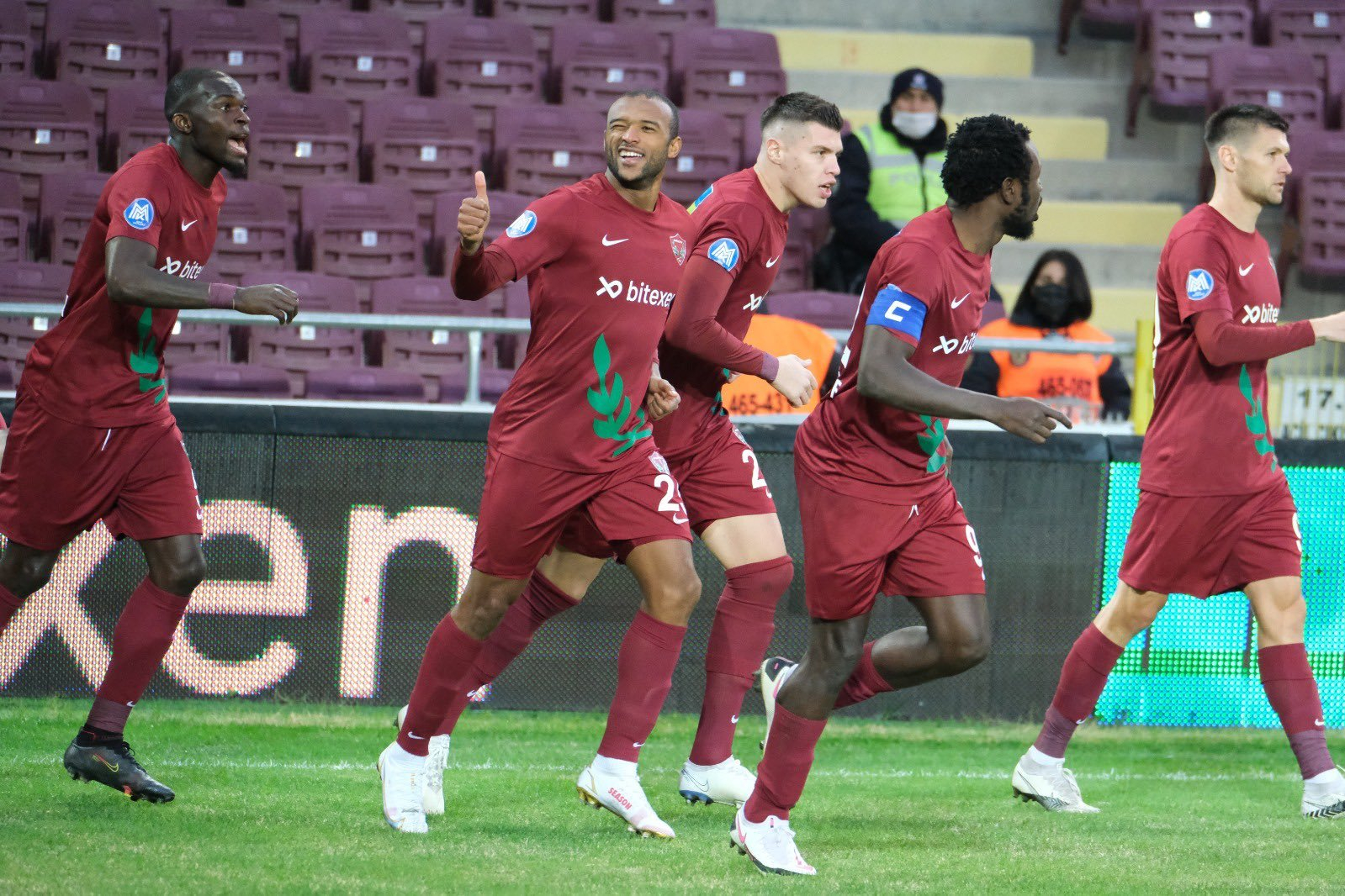 Hatayspor logo. Мбаппе фото 2023. Хатайспор фк. Хатайспор фк. Хатайспор фк.