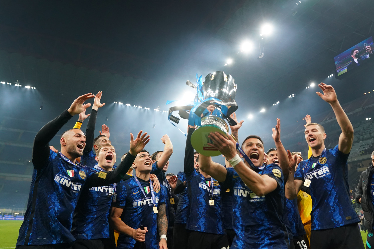 Суперкубок италии 2022. Реал мадрид 2016 кубок. Uzbekistan womens cup 2029. Суперкубок уефа. Интер финал лиги чемпионов 2010.