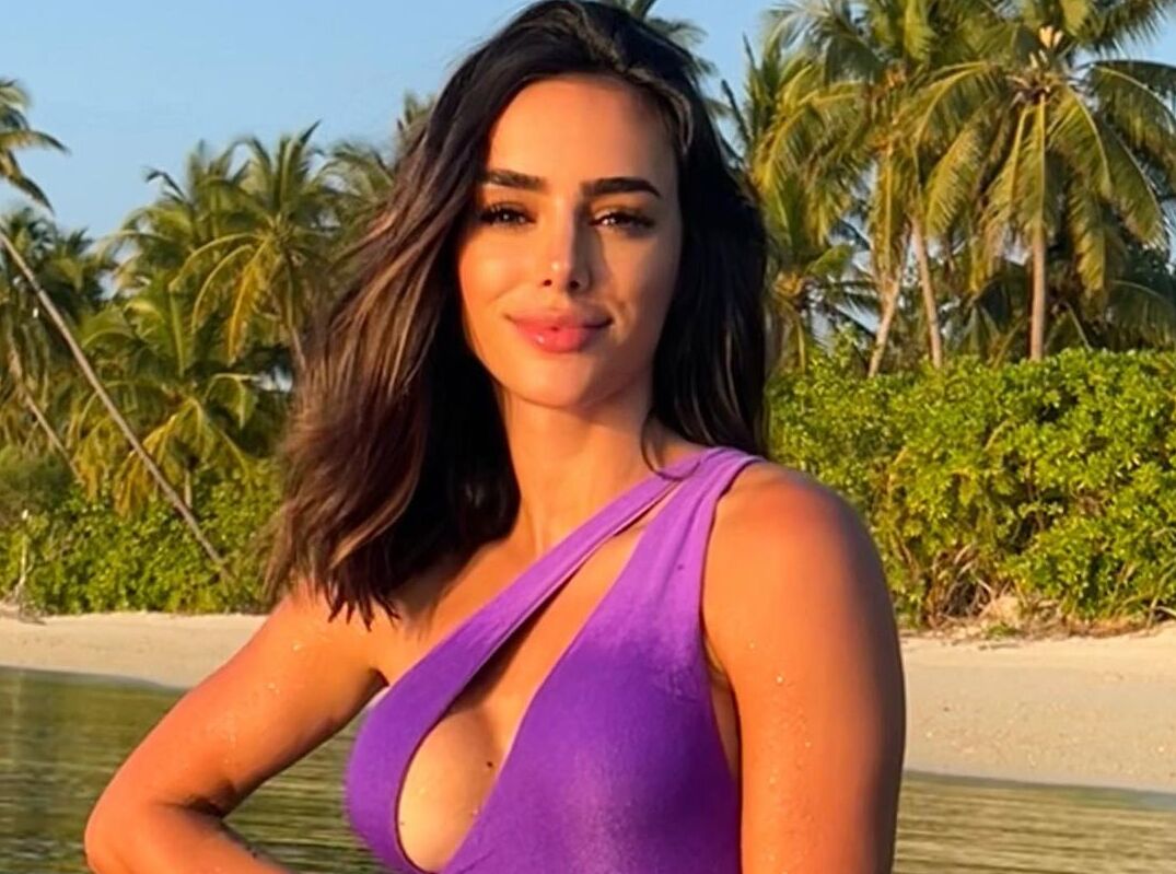 Сексуалды Бруна Неймар қыз бейнесі Сексуалды Бруна Неймар қыз бейнесі