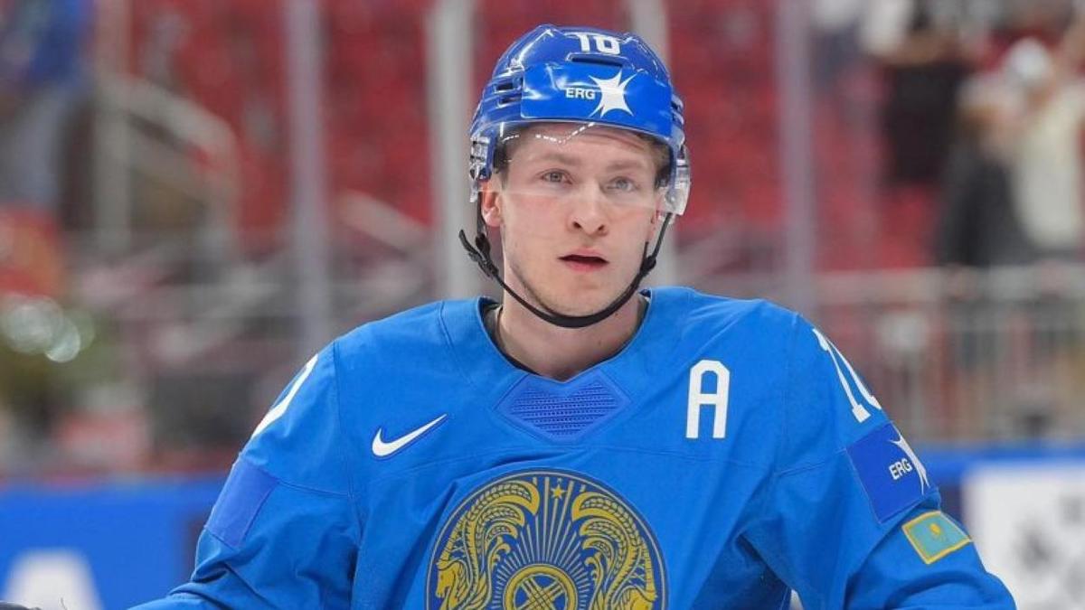 Хоккеист сборной Казахстана Михайлис забил гол в финале Кубка Гагарина