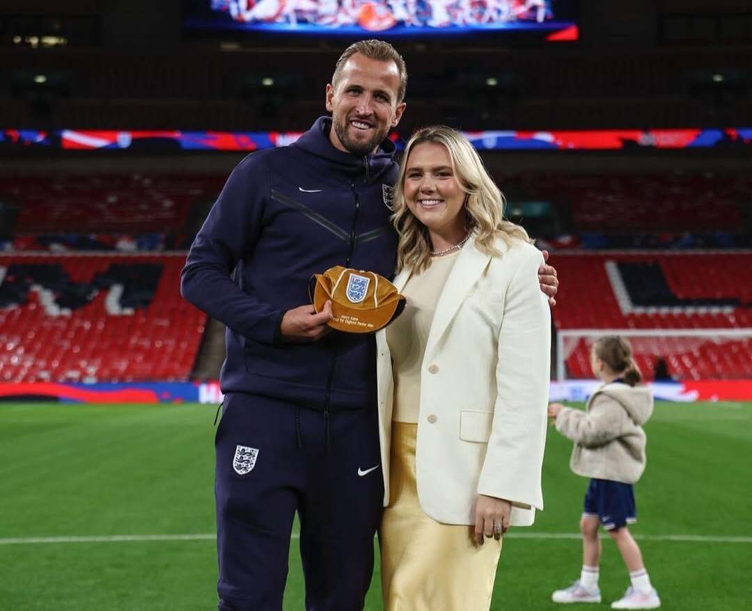 Әйелі мен досы күйеуін трахает (Орысша видео)