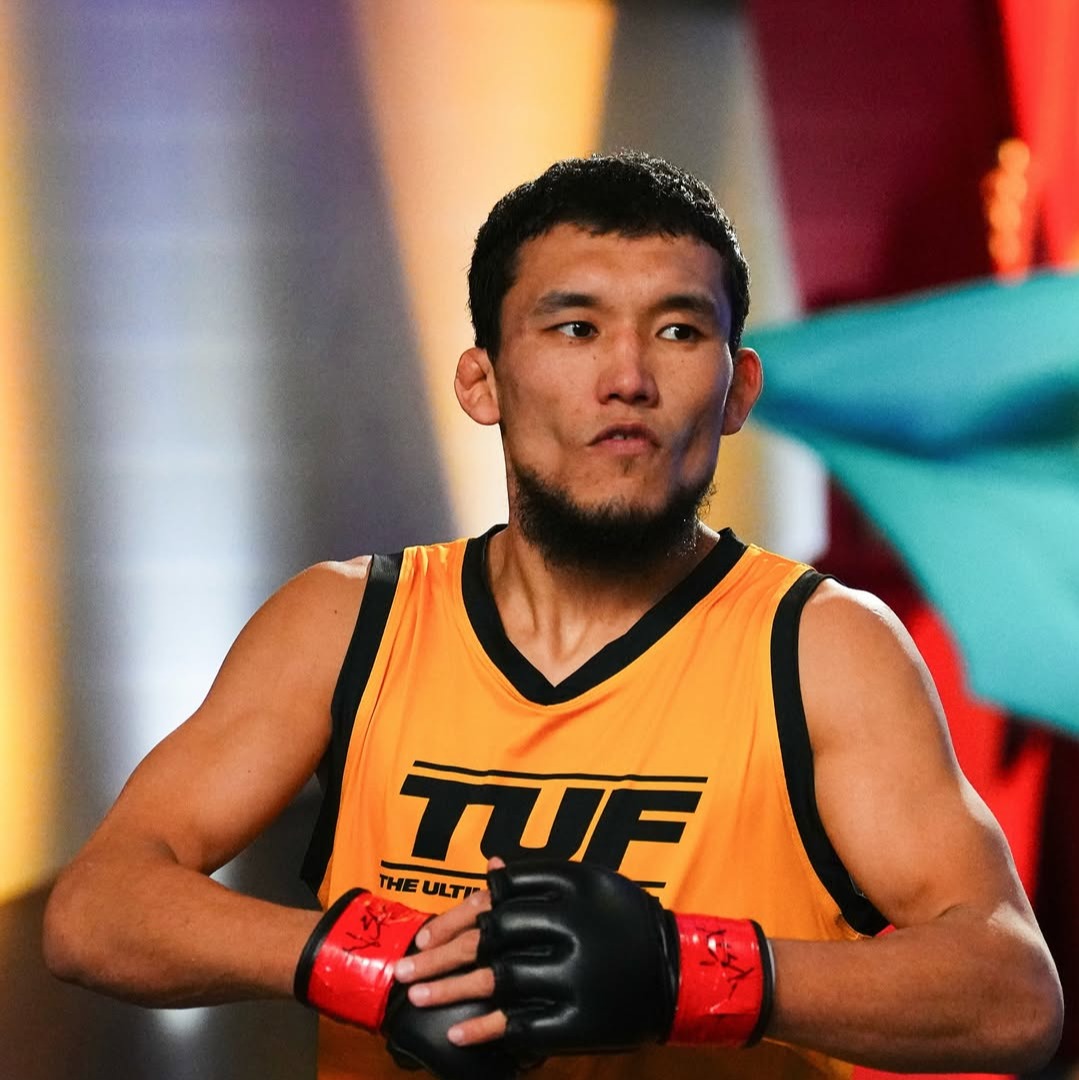 Полуфинальный бой Алиби Идриса в TUF и дебюты казахстанских бойцов в UAE Warriors