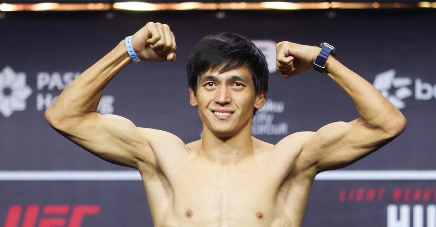 Максум проиграл Уланбекову на турнире UFC в Баку