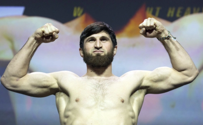 Магомед Анкалаев стал первым российским чемпионом UFC в полутяжелом весе