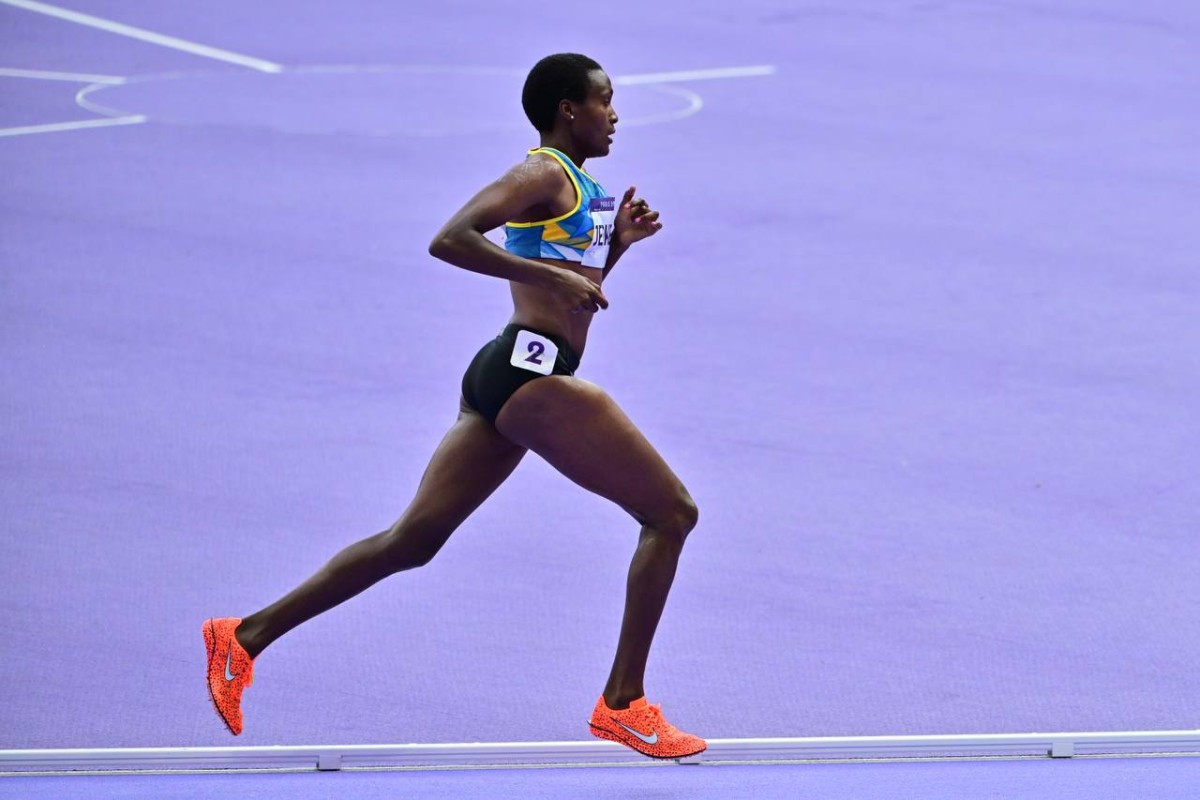 Казахстанка Джепкемей выиграла золото чемпионата Азии на дистанции 10 000 м