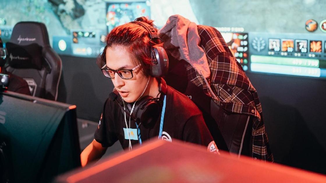 Казахстанец выиграл $90 тысяч на международном турнире по Dota 2