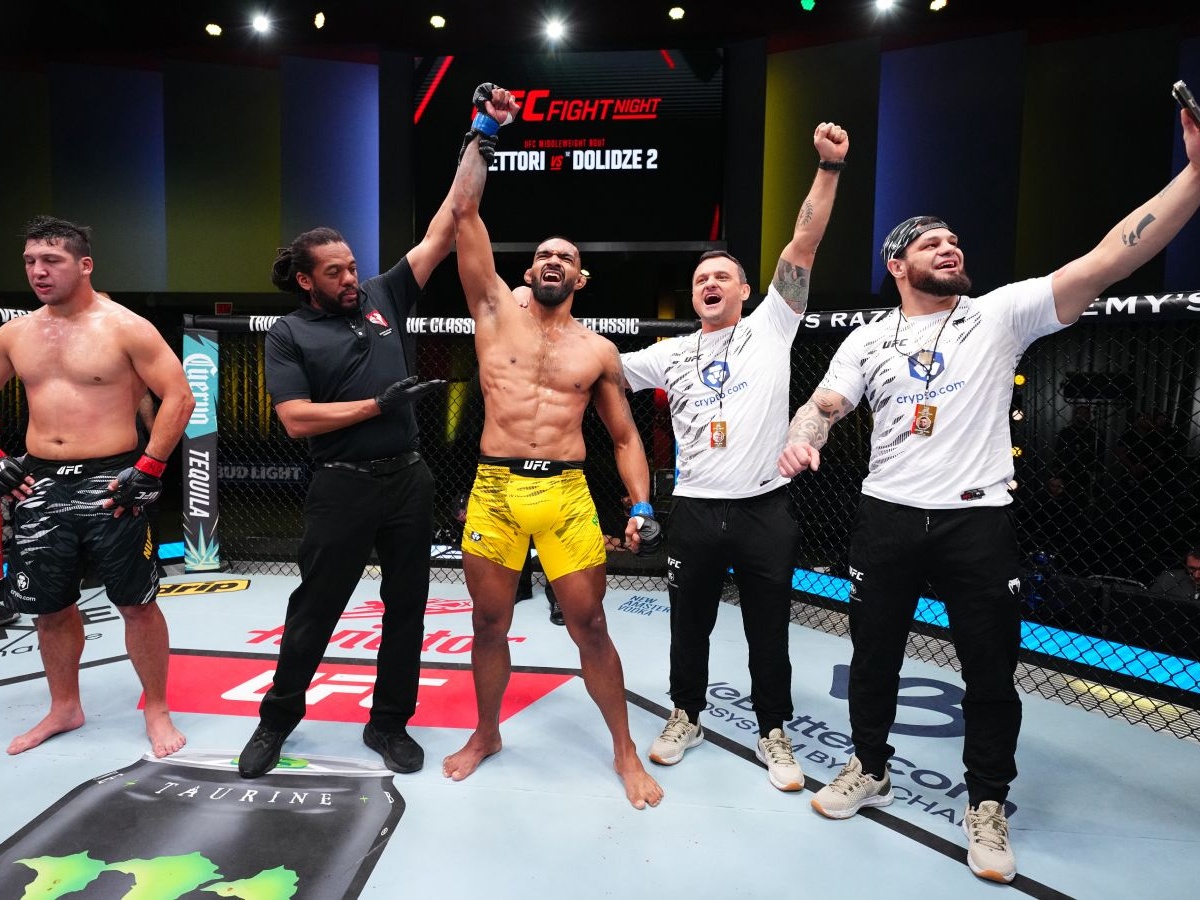 С начала года 17 бойцов UFC потеряли свой «нолик», в том числе казах. Вспоминаем весь антирекорд