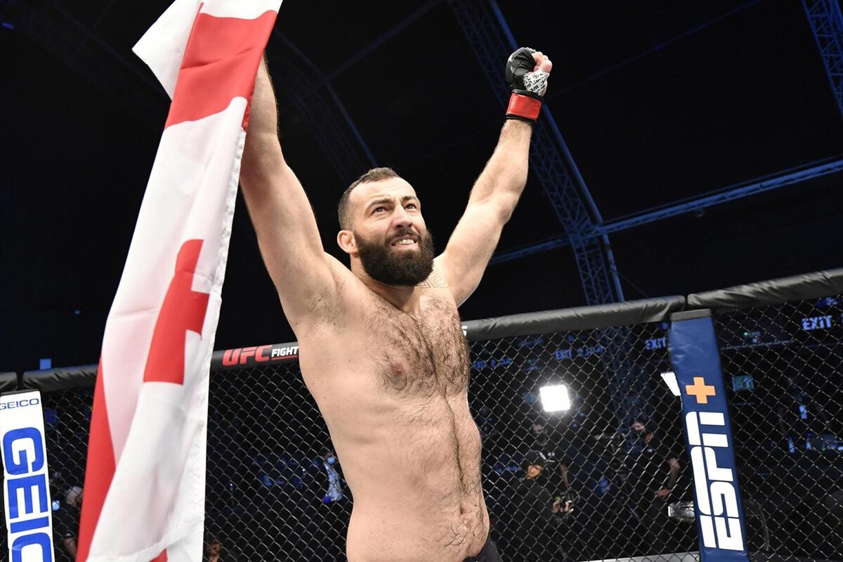 Веттори – Долидзе прогноз на UFC Fight Night 16 марта 2025 года