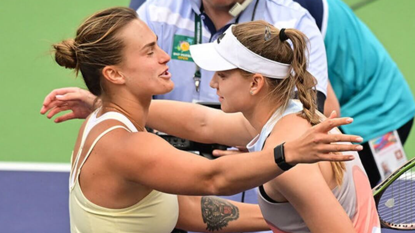 Рыбакина уступила Соболенко в четвертьфинале турнира WTA