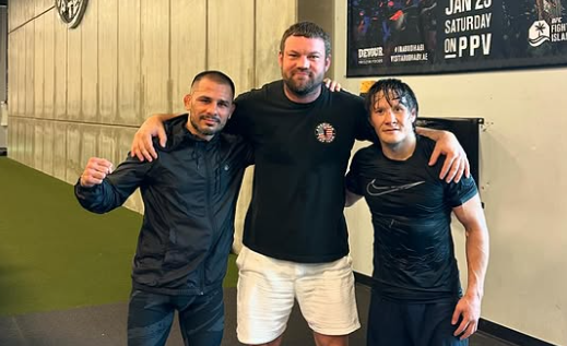 Жалгас Жумагулов провел пятираундовый спарринг с чемпионом UFC