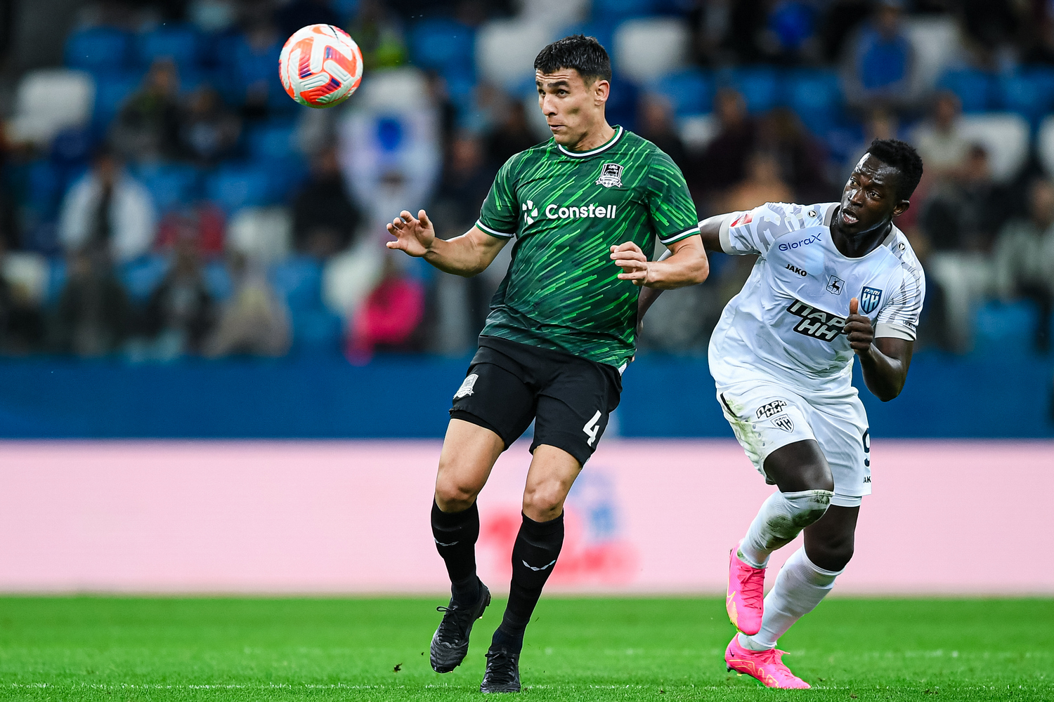 Краснодар футбол. Футболисты. Нижегородские футболисты. Краснодар нижний новгород матч. Ильзат ахметов краснодар.